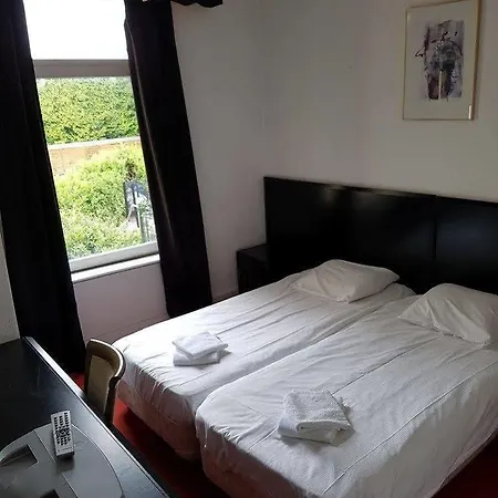מלון Amsterdam Fauquemont 2*